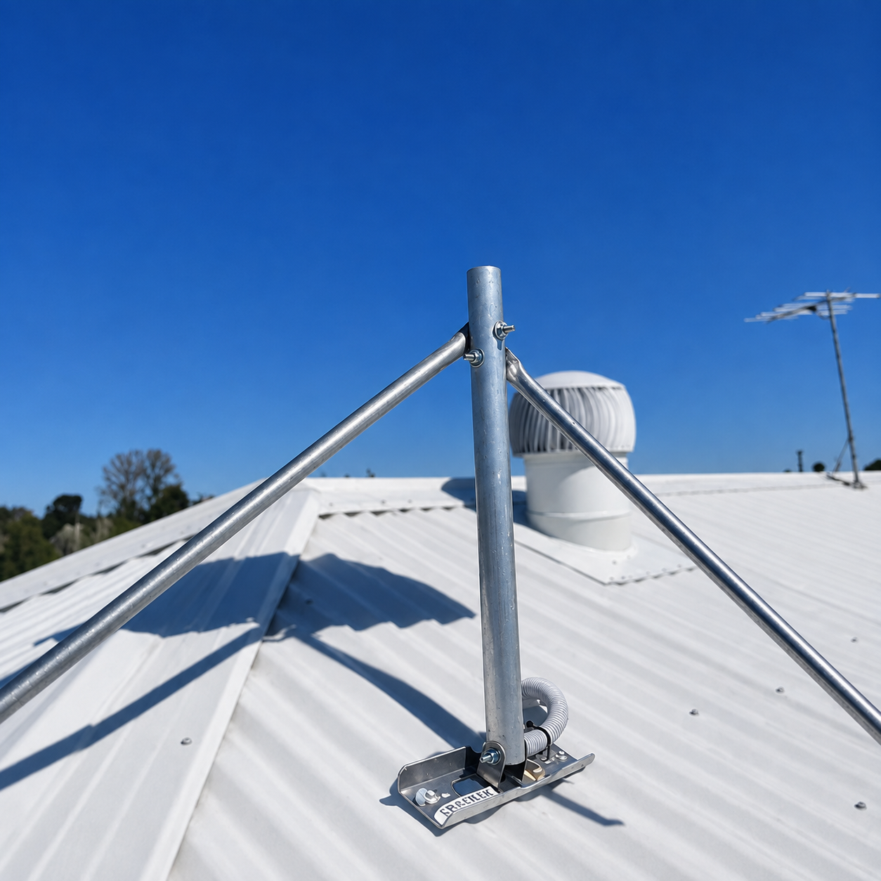 Spacetek Starlink Tin Roof mounting kit in Aluminium with no pole adaptor
