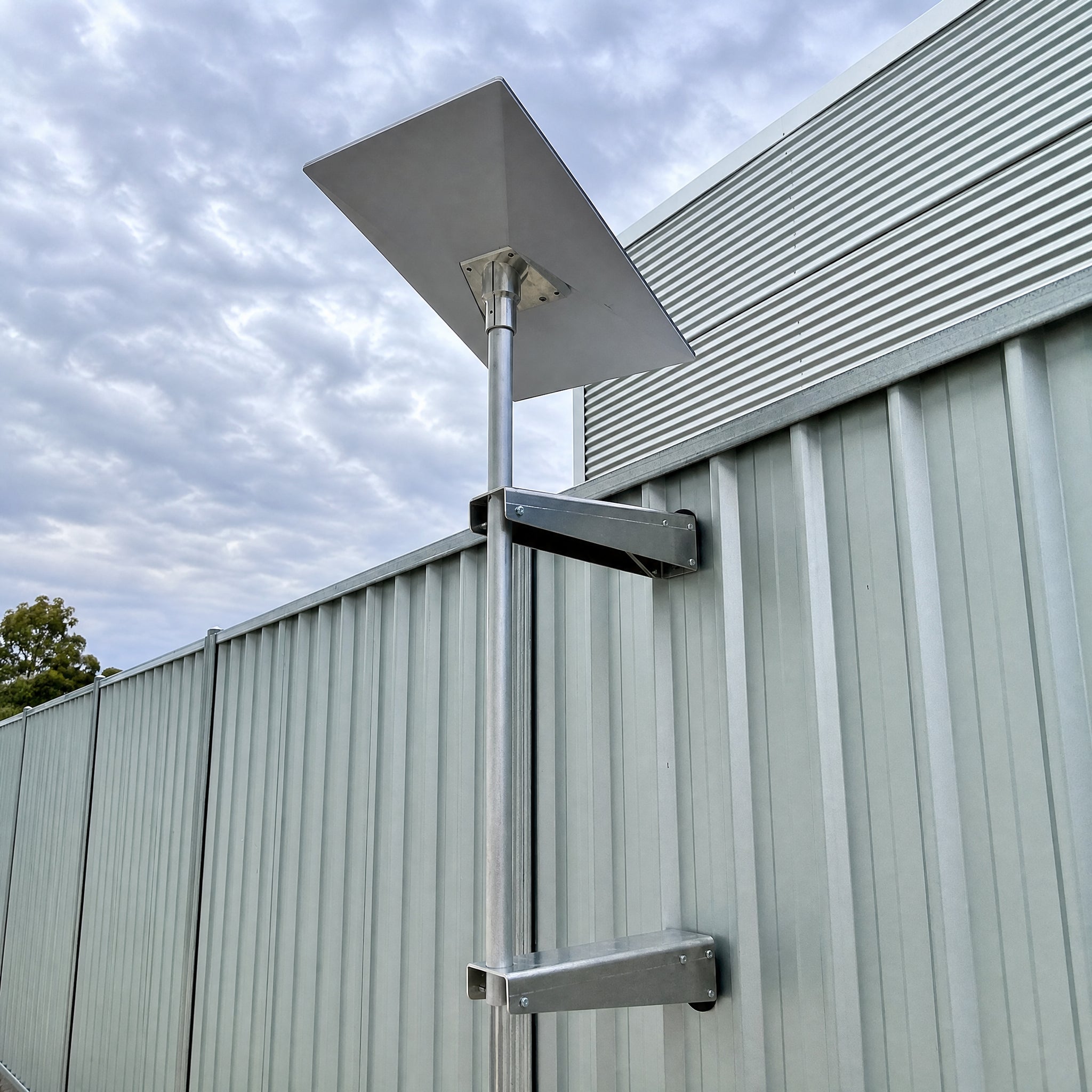 Starlink Atco / Demountable / Site Hut Wall Mount - Gen 3 SpaceTek